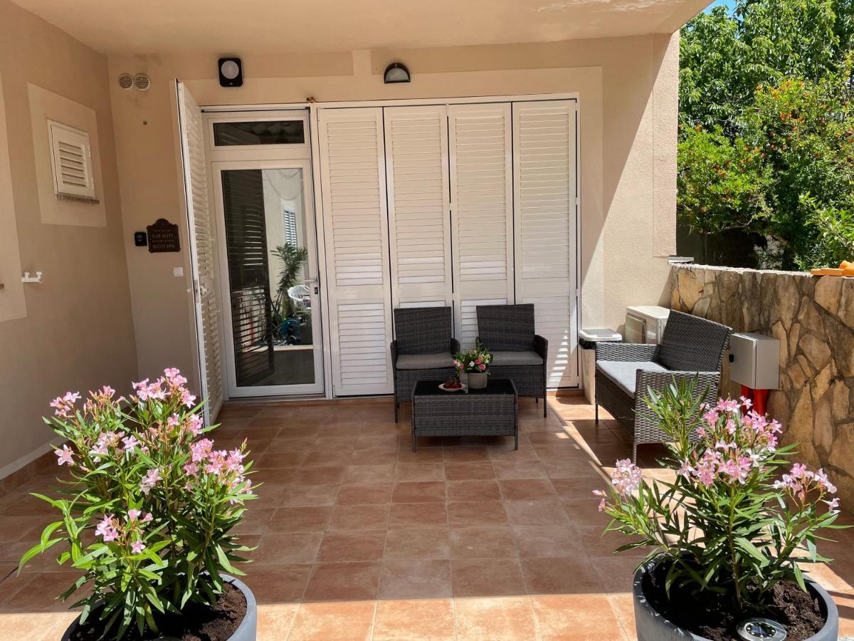 Duffys Apartment Zadar Luaran gambar